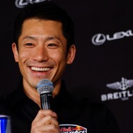 レットブル・エアレース千葉2017（Red Bull Air Race Chiba 2017）の開催概要発表会後のトークショーに出席した室屋義秀選手。