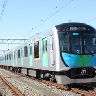 報道陣に公開された西武40000系。有料座席指定列車『S-TRAIN』などで運用される。