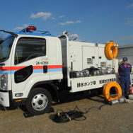 2015年の茨城県常総市大水害で活躍した排水ポンプ車