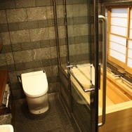 トイレ・浴室は「四季島スイート」と同じ構成だが向きは異なる。