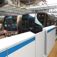 大阪駅に設置されるホームドアのイメージ。まず4月22日から6番線ホームドアの使用が始まる。