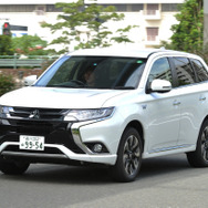 三菱 アウトランダーPHEV