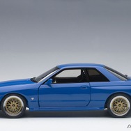 オートアート 日産スカイライン GT-R（R32）VスペックII チューンド・バージョン 1/18スケールモデル