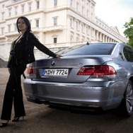 BMW、ハイドロジェン7 をアンナ・ネトレプコに貸与