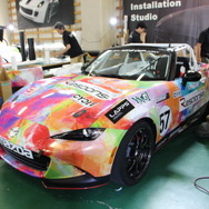 【MX-5カップジャパン 第3戦】レスポンス号、ド派手に大変身！ラッピング施工現場に密着…YMG1