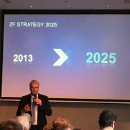 ブラチスラバのホテルで独ZF社ステファン・ゾンマーCEOと独HELLAロルフ・ブライデンバッハCEOが共同で会見し、自動車センサー分野での戦略的提携を発表した。