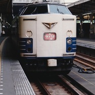 上野～青森間（常磐線経由）で運行されていた寝台特急『ゆうづる』（1989年8月30日）。
