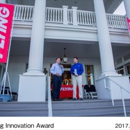 初のFlying Innovation Awardを受賞したホンダジェット