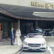 メルセデス・ベンツ日本とヒルトン東京のコラボによるホテルウエディング