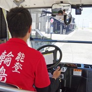 石川県輪島市でおこなわれている電動ゴルフカートを用いた自動運転の実証実験「WA-MO（ワーモ）」。写真は自動運転中の様子