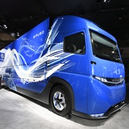 三菱ふそう E-FUSO “Vision ONE”（東京モーターショー2017）