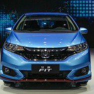 ホンダ・フィット改良新型の中国仕様車のスポーツ（広州モーターショー2017）