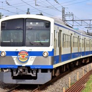 多摩川線で運転されている伊豆箱根鉄道とのコラボ電車は運転期間を延長し、多摩湖線に移る。