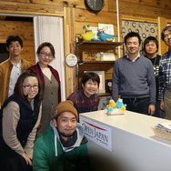 石巻で地域おこしレンタカーを始める一般社団法人日本カーシェアリング協会。スタッフの皆さん。