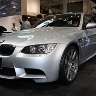【東京モーターショー07】写真蔵…BMW M3 セダン、GT-R の向こうを張って