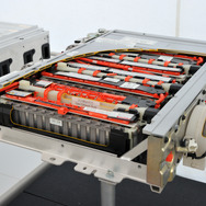 トヨタプリウスPHVのリチウムイオン電池ユニット（参考画像）