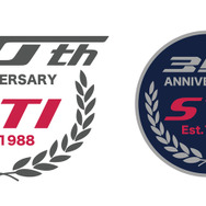 STI創立30周年記念ロゴ（左）とエンブレム