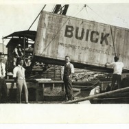 1924年 ビュイックの陸揚げ