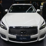 インフィニティ Q70L（日本名 日産 フーガ）（北京モーターショー2018）