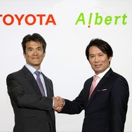 トヨタ 先進技術開発カンパニー 鯉渕健常務理事（左）とALBERT 松本壮志社長