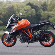 KTM 1290スーパーDUKE GT