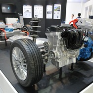 EVS31 三菱自動車ブース。新型アウトランダーPHEVのPHEVシステム