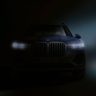 BMW X7 の市販モデルのティザーイメージ