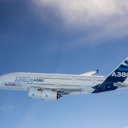 超大型機A380　(c) Airbus