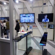 顔認証や画像認識技術を活用した無人店舗「X-STORE」