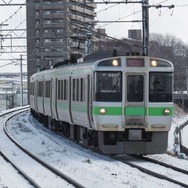 11月9日の信号機倒壊で千歳線は終列車までダイヤが混乱した。ダイヤの乱れは翌日も続き、運輸安全委員会による調査が行なわれた。写真は新札幌駅に進入する下り快速『エアポート』。