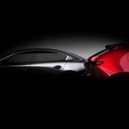 Mazda 3 新型ティザーイメージ
