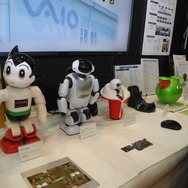これまでVAIOが委託生産をしてきたロボット群