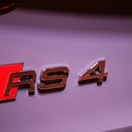 アウディ RS4アバント