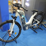 清流パワーエナジーが展示した燃料電池アシスト自転車「アルファバイク」