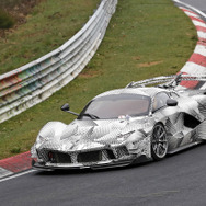 フェラーリ FXX K エボをベースとしたプロトタイプ。これは改良型か公道仕様か