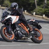 KTM 1290スーパーデュークGT