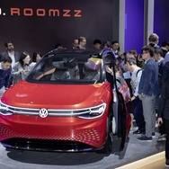 フォルクスワーゲンの電動SUVコンセプト、ID. ROOMZZ（上海モーターショー2019）