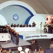 VW メキシコ生産10周年、新たに10億ドル投資へ