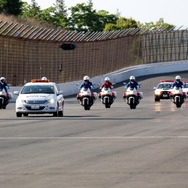 栃木県警察車両のパレード