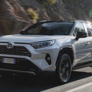 トヨタRAV4ハイブリッド 新型（欧州仕様）