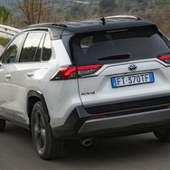 トヨタRAV4ハイブリッド 新型（欧州仕様）