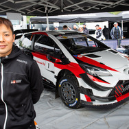 勝田貴元はいよいよWRCに「トヨタ・ヤリスWRC」（後方）で出場する（写真はフィンランド・ラリー選手権参戦時）。