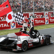 ルマン24時間耐久レースで優勝したトヨタGAZOO Racing。