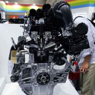 燃費と加速性能を両立させる新世代エンジンを搭載