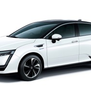 電気自動車だけでなく、燃料電池車のホンダ・クラリティ FUEL CELLなども注目。