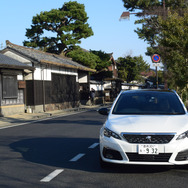 島根・松江城近くには古い町並みが残る。