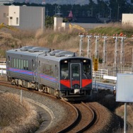 3月に車載型IC改札機が導入された境線の列車。地域交通へのICOCA導入に際してはその技術が応用される。