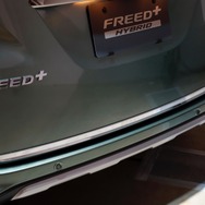 ホンダ フリード 改良新型 ホンダアクセス用品装着車