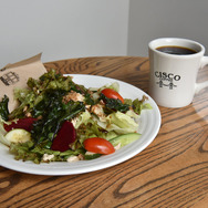 「CISCO COFFEE」のオーガニックガーデンサラダ