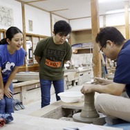 陶芸の先生から基本を学ぶ